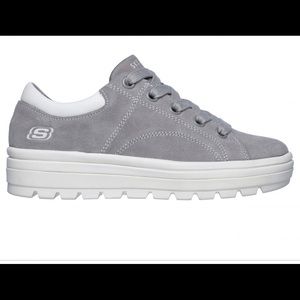 Skechers Memory foam sneaker. Women size 8. Grey